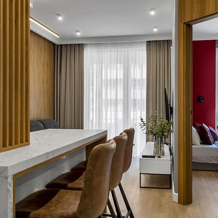 Lotnisko Chopina Modern Apartment Warschau Exterior foto