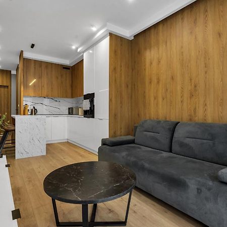 Lotnisko Chopina Modern Apartment Warschau Exterior foto