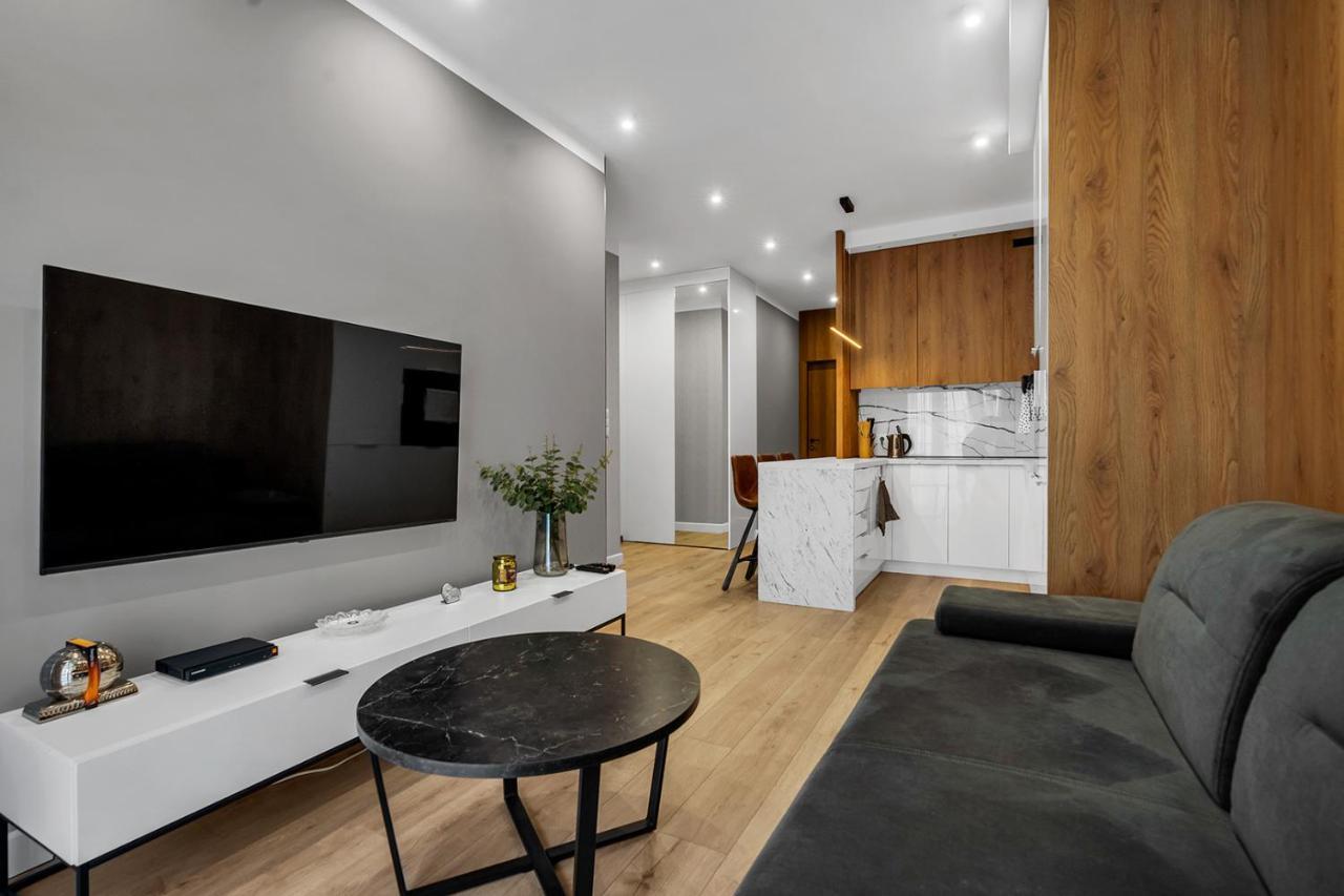 Lotnisko Chopina Modern Apartment Warschau Exterior foto