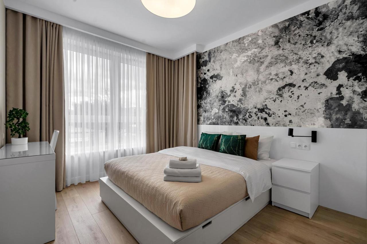 Lotnisko Chopina Modern Apartment Warschau Exterior foto